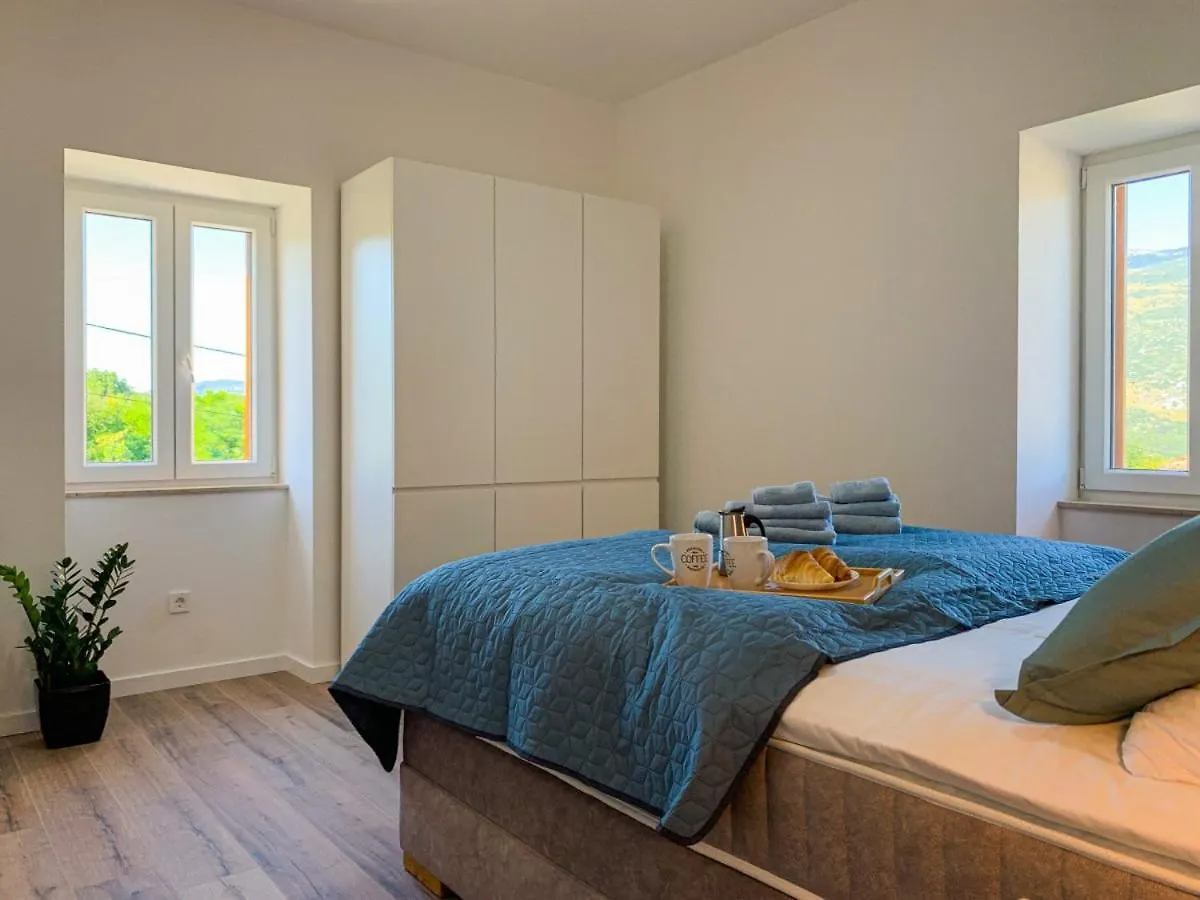 Villa Telma In Kostrcani - Haus Fuer 8-10 Personen