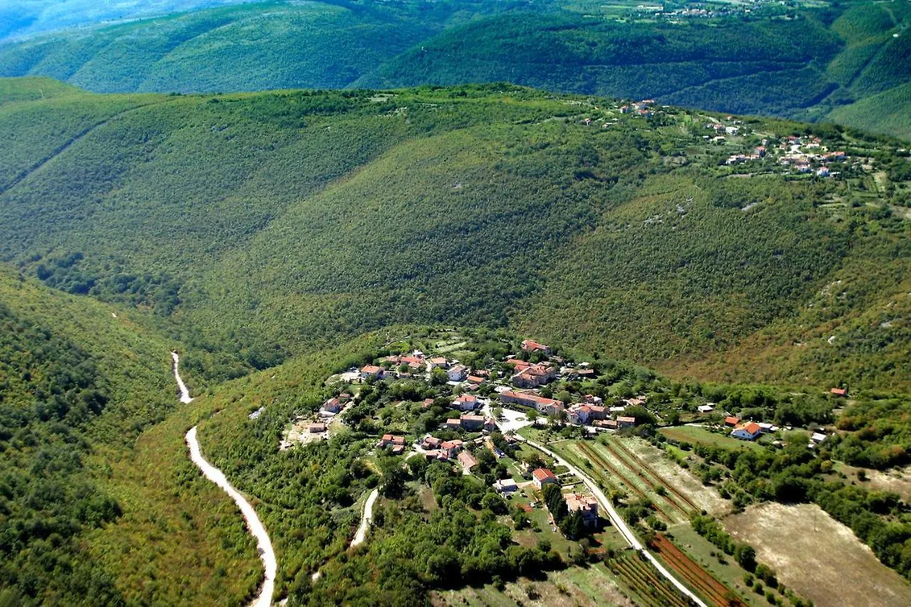 Villa Telma In Kostrcani - Haus Fuer 8-10 Personen