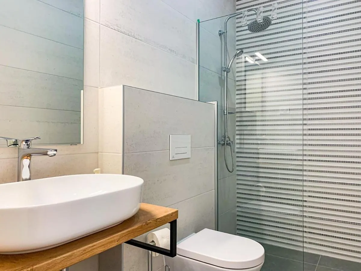 Villa Telma In Kostrcani - Haus Fuer 8-10 Personen